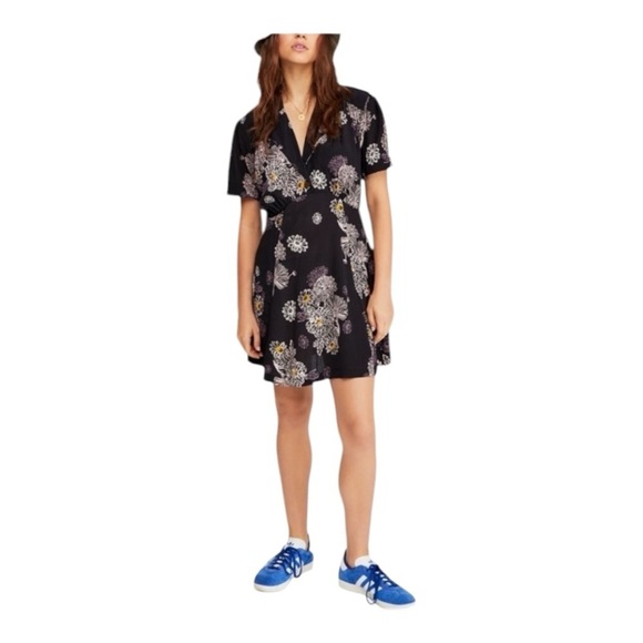 Free People Black Hawaii Mini Dress in Black Combo Large Daisy Floral XSmall - Picture 1 of 12
